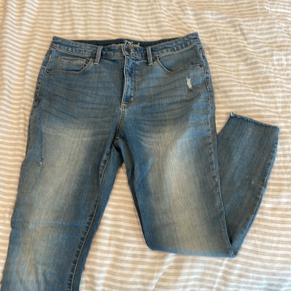 Universal thread skinny jeans